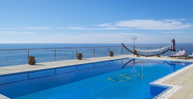 Find your vacation villa in Spain
        