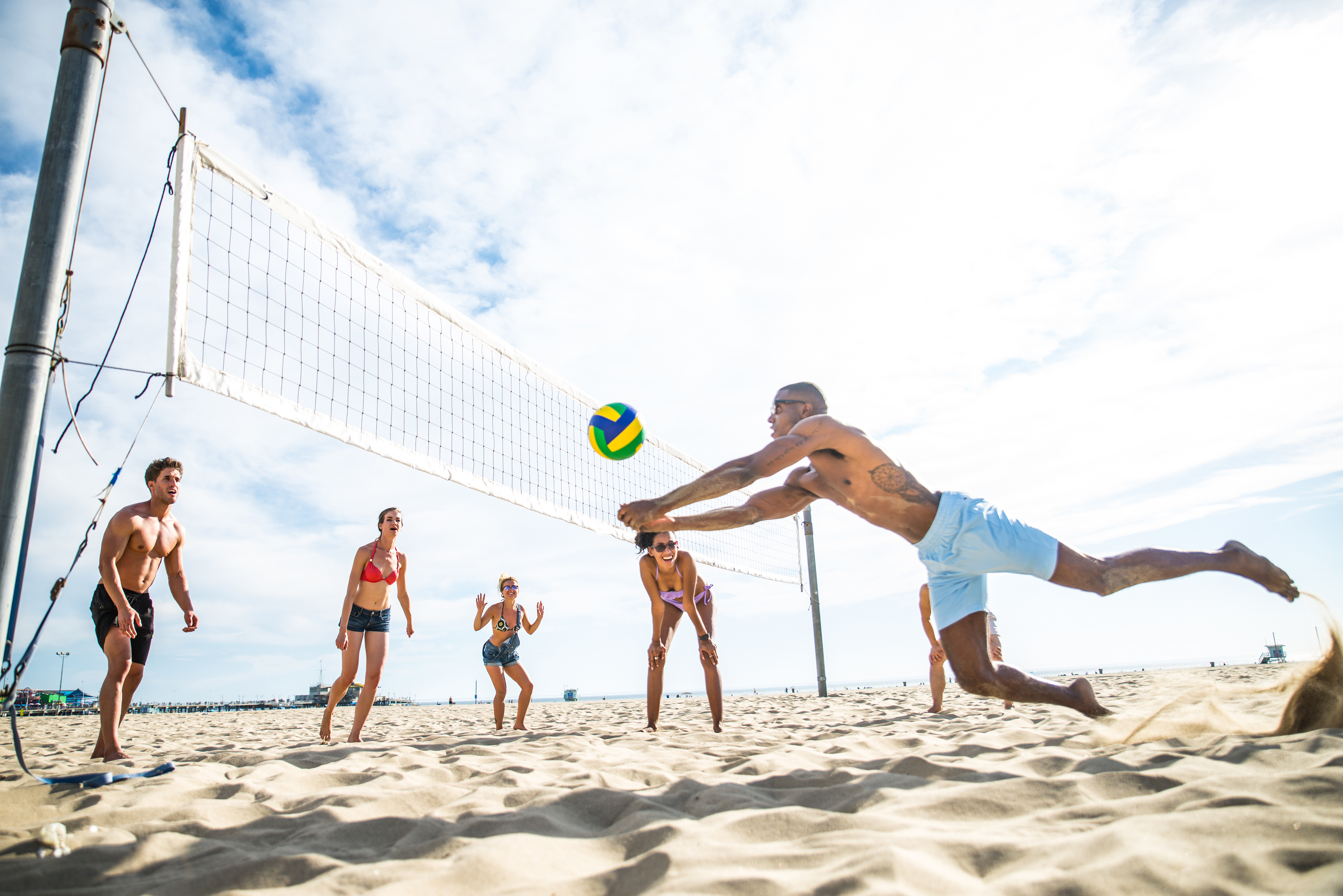 Бич волейбол. Площадка «пляжный волейбол» / «пляжный футбол», Лужники. Пляжный волейбол. Волейбол на пляже.