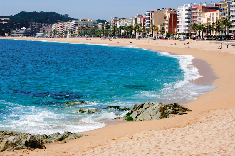 This image has an empty alt attribute; its file name is coastal-village-of-Lloret-de-Mar.jpg