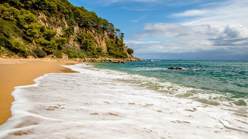 Things to do in Lloret de Mar - Santa Cristina beach