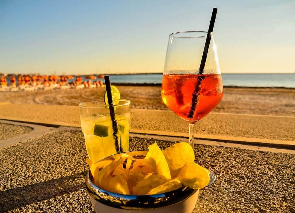 Beach bars in Lloret de Mar - drink on the beach