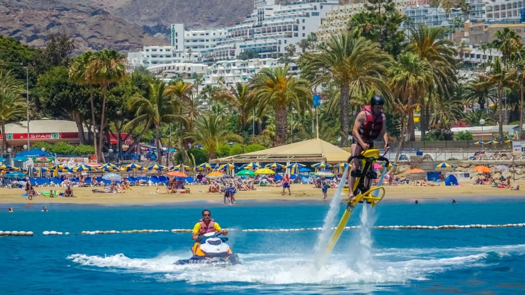 Water activities in Lloret de Mar - jet skiing and flyboarding