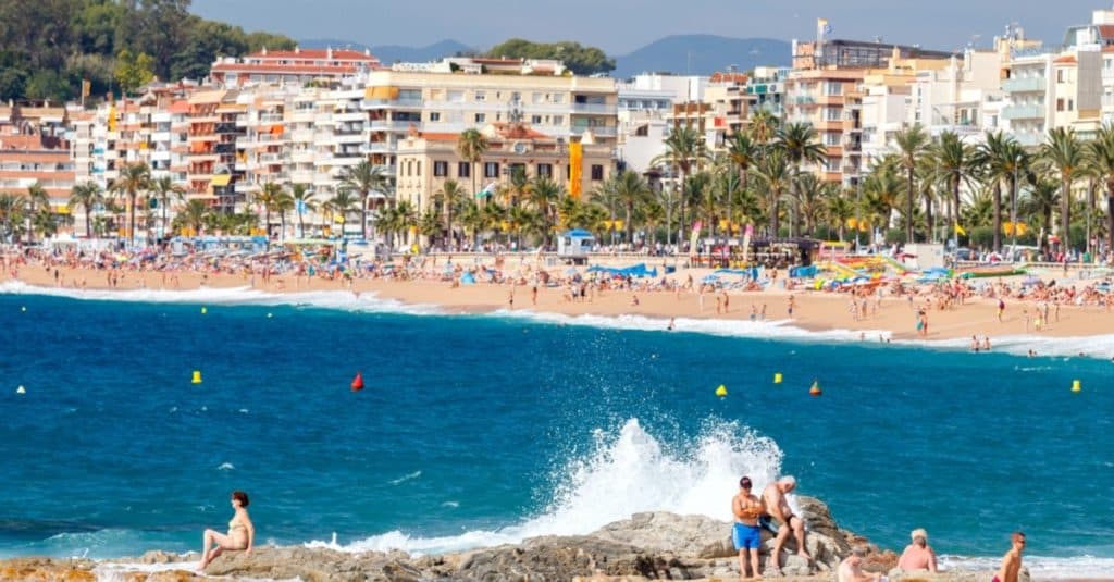 tourism in Lloret de Mar - crowded beach