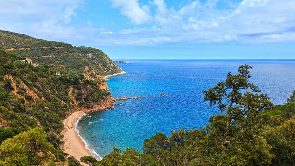 Discover the 25 best and most beautiful beaches of the Costa Brava ...