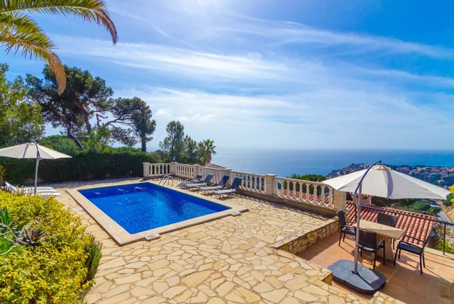 https://www.clubvillamar.comMajo - Main
