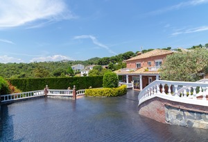 https://www.clubvillamar.comChampagne - 5
