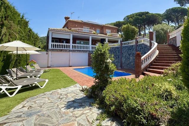 https://www.clubvillamar.comChampagne - Main