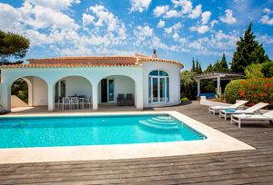 https://www.clubvillamar.comTerrace sur la Mer - 3