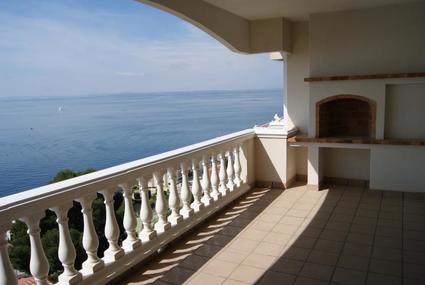 Apartment Thunder - 1