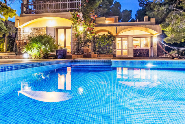 https://www.clubvillamar.comPlatja Calafato - Main