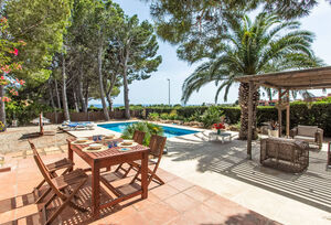https://www.clubvillamar.comPlatja Calafato - 2