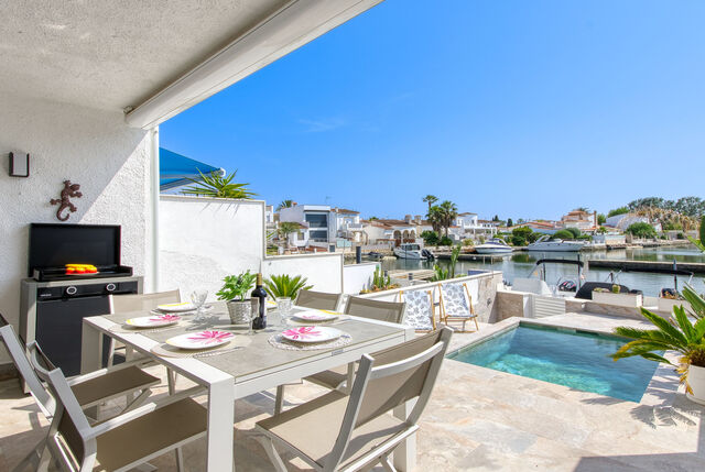 https://www.clubvillamar.comTerraza Sol - Main
