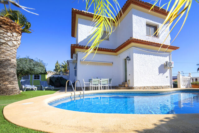 https://www.clubvillamar.comAntonia - Main