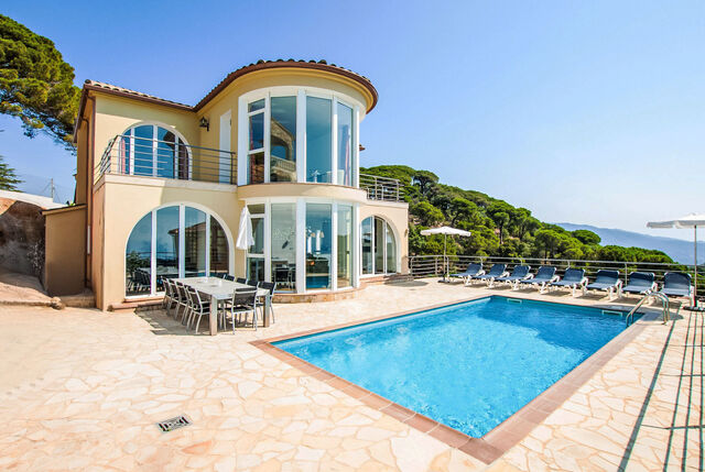 https://www.clubvillamar.comGaudí - Main