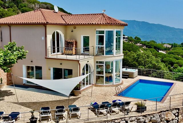 https://www.clubvillamar.comJoie de Vivre - Main