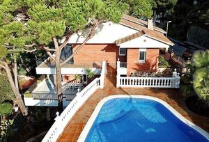 https://www.clubvillamar.comFluvia Azul - 5
