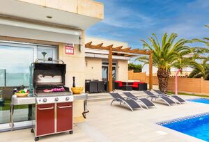 https://www.clubvillamar.comChill - 2
