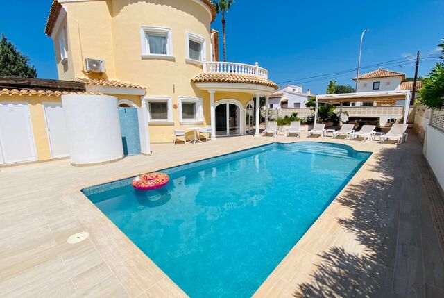 https://www.clubvillamar.comRevoltes - Main