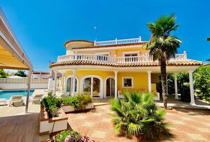 https://www.clubvillamar.comRevoltes - 2