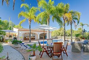 https://www.clubvillamar.comSoleira - 2