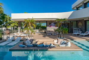 https://www.clubvillamar.comEssence - 2