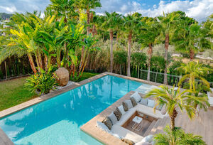 https://www.clubvillamar.comEssence - 3