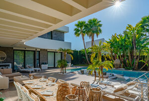 https://www.clubvillamar.comEssence - 4