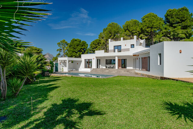 https://www.clubvillamar.comCan Calablanca - Main