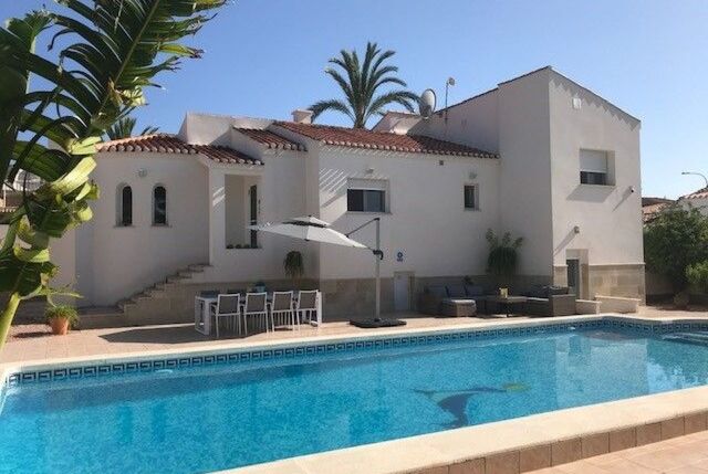 https://www.clubvillamar.comVelazaria - Main