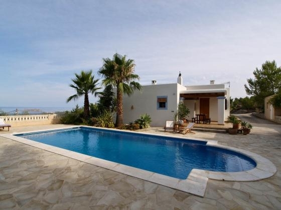 https://www.clubvillamar.comCala Tarida - Main