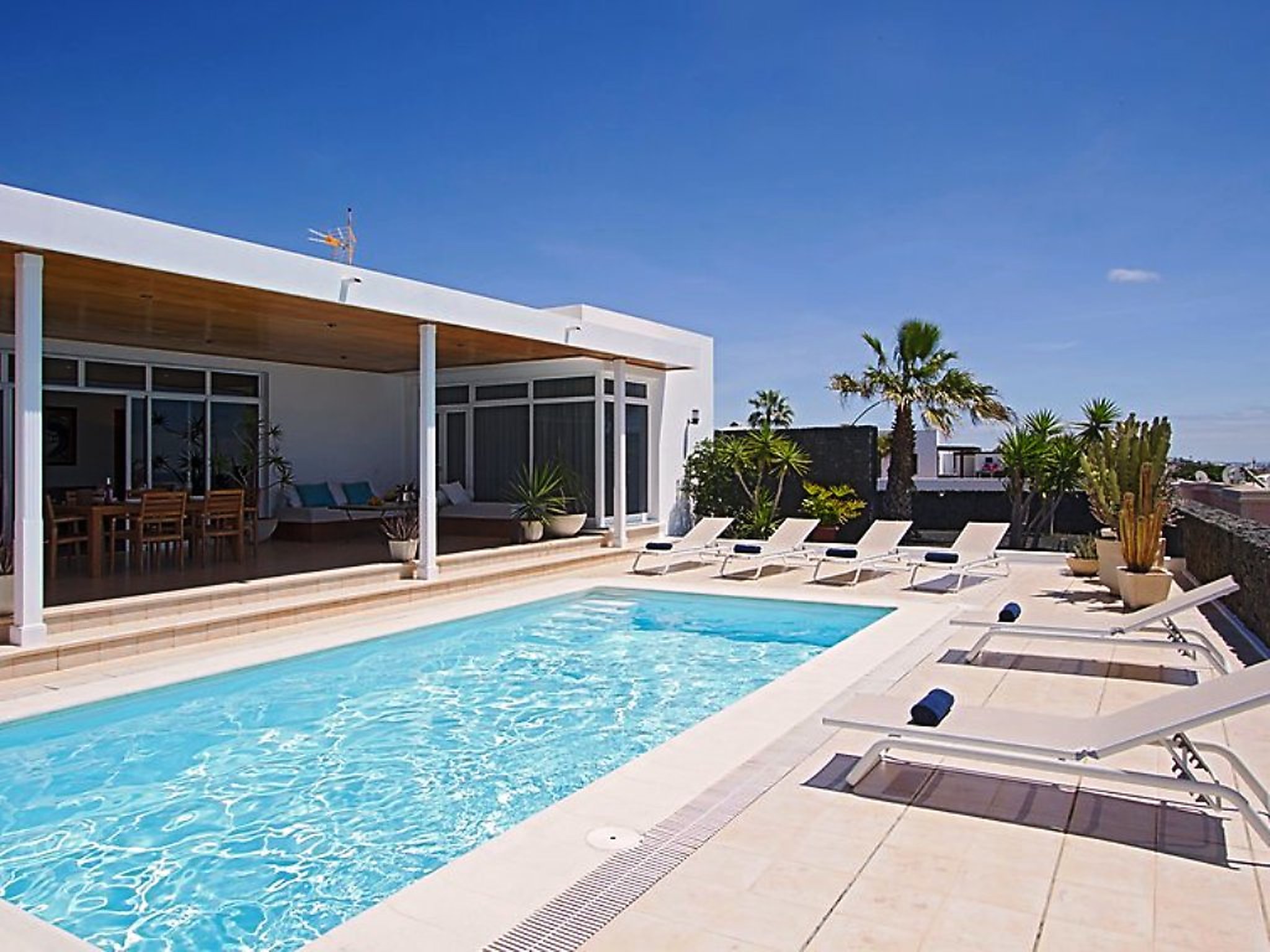 Holiday home Puerto Calero Lanzarote Villa Spain for rent Villamar